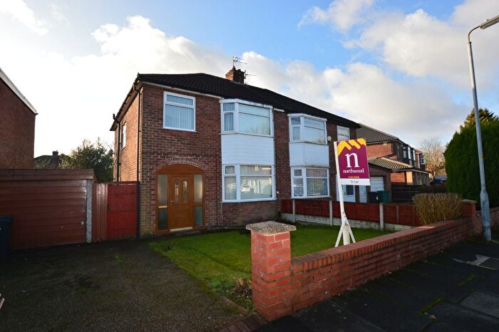 3 Bedroom Semi-Detached House To Rent In Bradford Park Drive, The Haulgh, Bolton, BL2