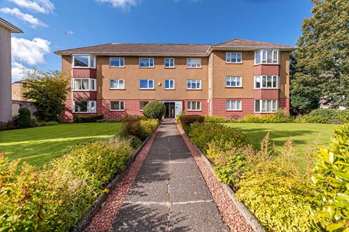 3 Bedroom Apartment For Sale In Broomhill Avenue, Newton Mearns, Glasgow, East Renfrewshire, G77