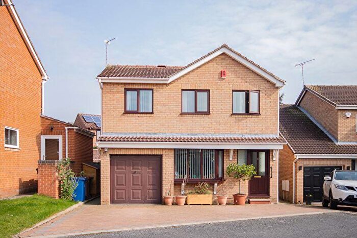 4 Bedroom Detached House To Rent In Porlock Court, Oakwood, DE21