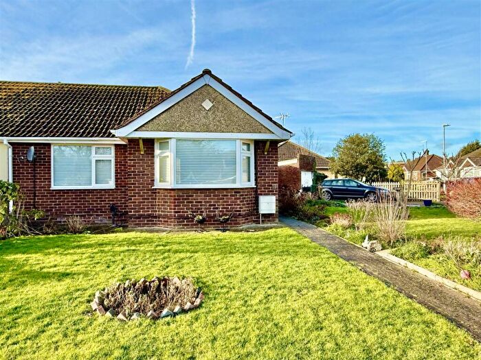 3 Bedroom Semi-Detached Bungalow For Sale In Riverdale Close, Swindon, SN1