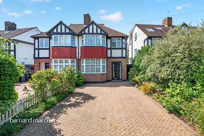 3 Bedroom Semi-Detached House For Sale In Ancaster Crescent, New Malden, KT3