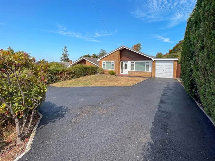 3 Bedroom Detached Bungalow For Sale In Herbert Road, Woodfalls, Salisbury, SP5