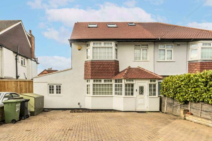 5 Bedroom Semi-Detached House To Rent In London Road, Epsom, KT17
