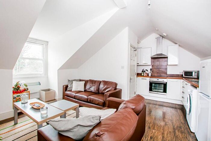 1 Bedroom Flat To Rent In Ossian Road, Crouch End, London, N4