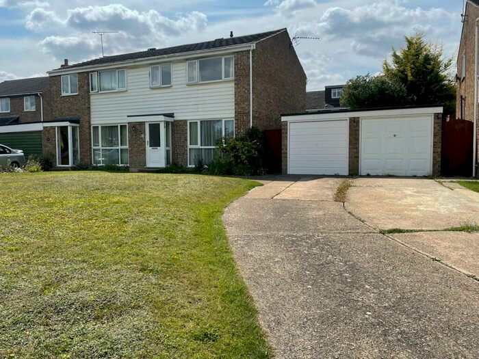 3 Bedroom Semi-Detached House To Rent In Beechwood Avenue, Melbourn, SG8