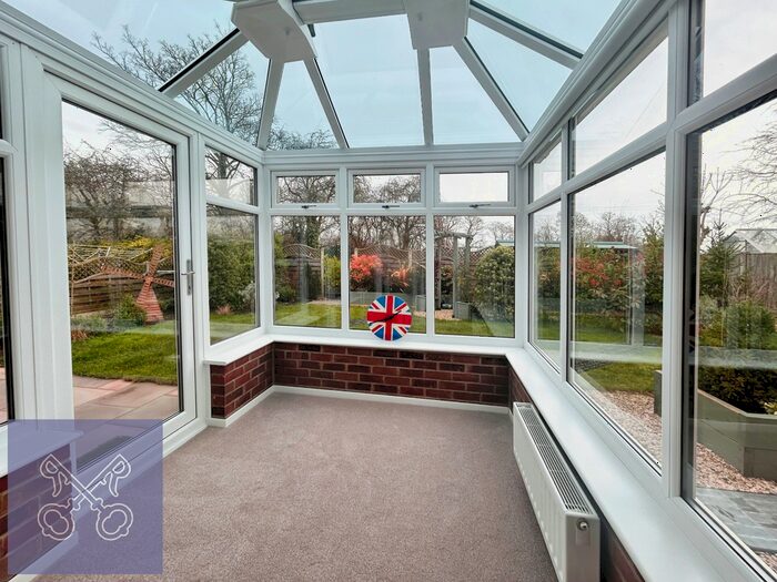 2 Bedroom Bungalow For Sale In Brevere Road, Hedon, Hull, East Yorkshire, HU12