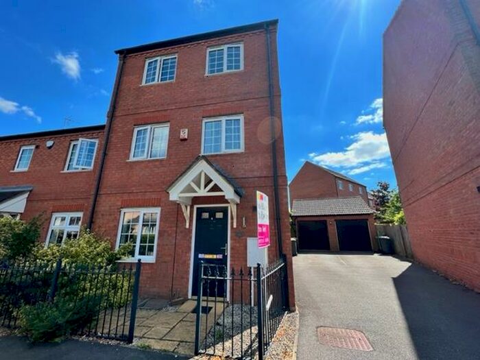 4 Bedroom House To Rent In Driffield Way, Peterborough, PE2