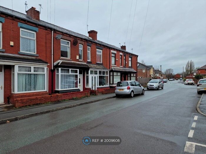 3 Bedroom Terraced House To Rent In School Road, Oldham, OL8