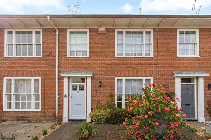 4 Bedroom Terraced House For Sale In Abbots Place, Canterbury, Kent, CT1