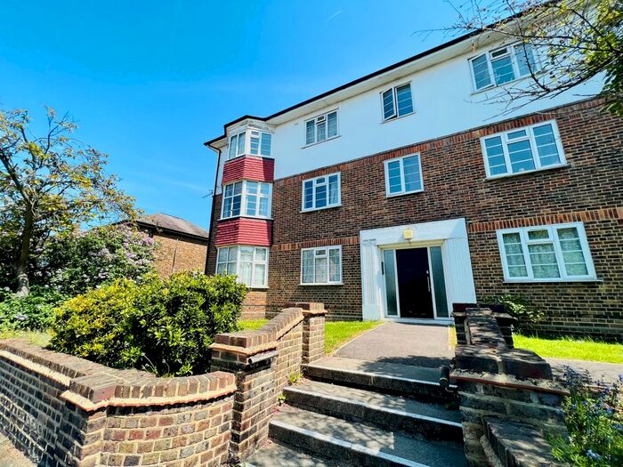 2 Bedroom Flat To Rent In Addiscombe Road, Croydon, CR0