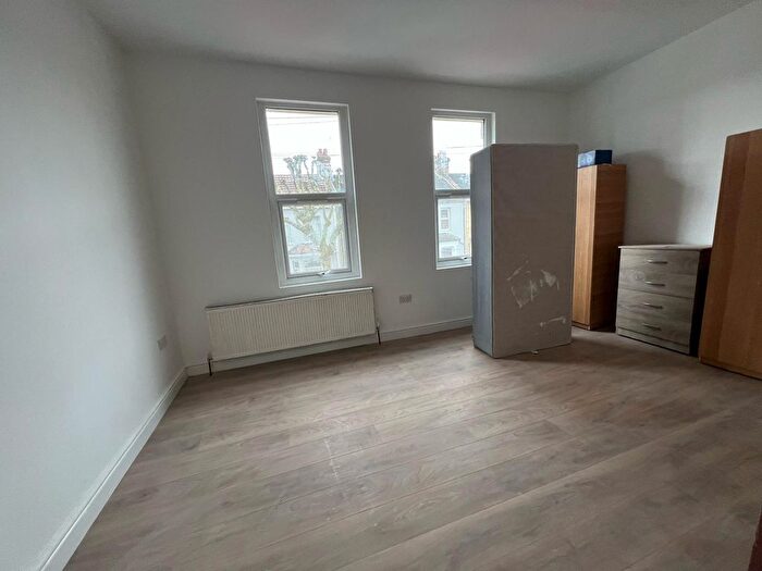 6 Bedroom Terraced House To Rent In London, E6