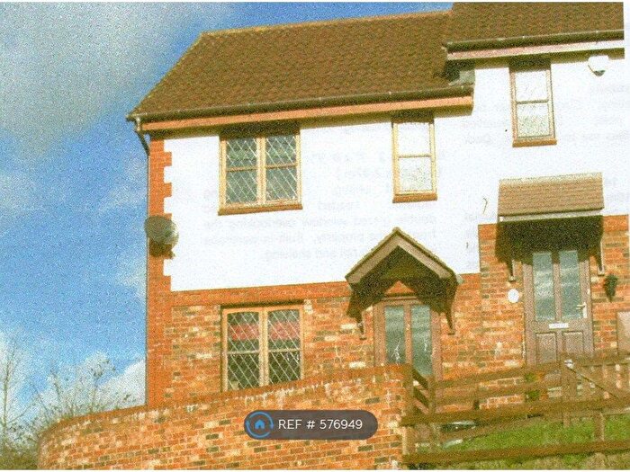 2 Bedroom End Of Terrace House To Rent In Kingfisher Close, Torquay, TQ2