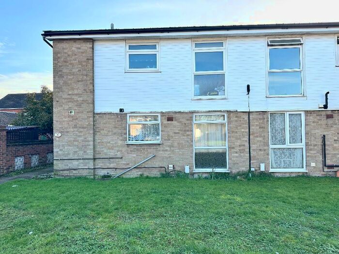 2 Bedroom Maisonette To Rent In Craylands, St Pauls Cray, Kent, BR5