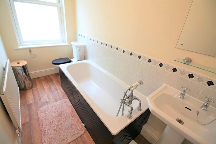 2 Bedroom Apartment To Rent In Eaton Road, Handbridge, Chester, CH4