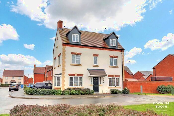 4 Bedroom Detached House For Sale In Dowling Drive, Fradley, Lichfield, WS13