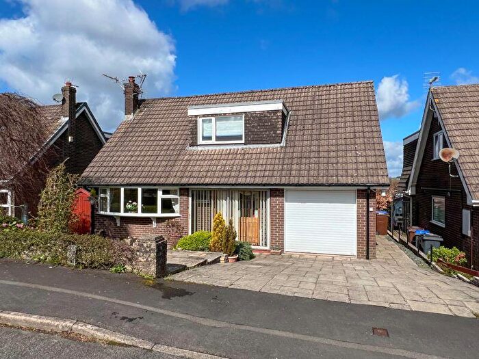 3 Bedroom Detached House For Sale In Davenport Close, Leek, ., ST13