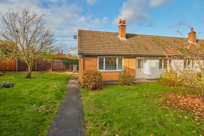 2 Bedroom Semi-Detached Bungalow For Sale In Deacon Rise, Barton In The Beans, Nuneaton, CV13