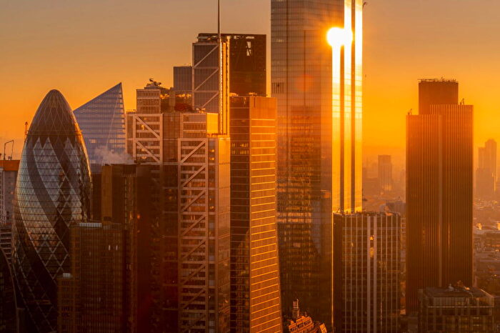 3 Bedroom Penthouse For Sale In Principal Tower, Shoreditch, London, EC2A