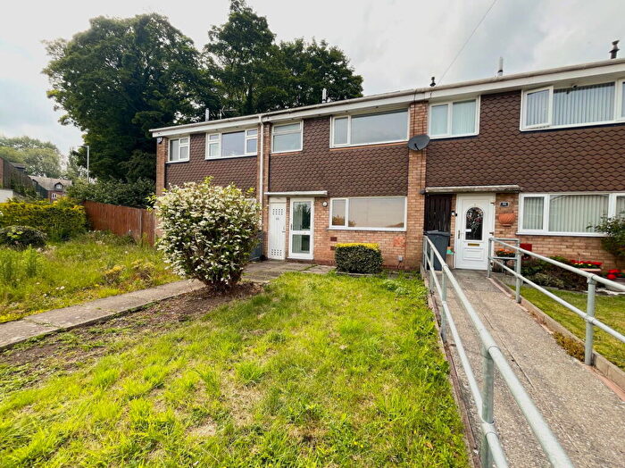 3 Bedroom Terraced House For Sale In Winchester Gardens, Northfield, B31