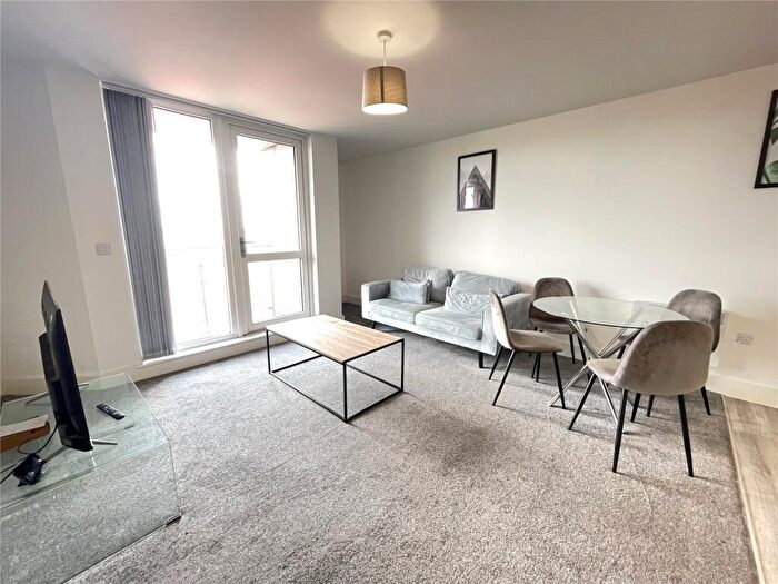 2 Bedroom Flat To Rent In Adelphi Wharf, Adelphi Street, Salford, Greater Manchester, M3