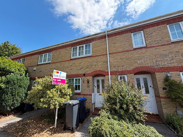2 Bedroom Terraced House For Sale In Lindford Road, Bishopdown, Salisbury, SP1