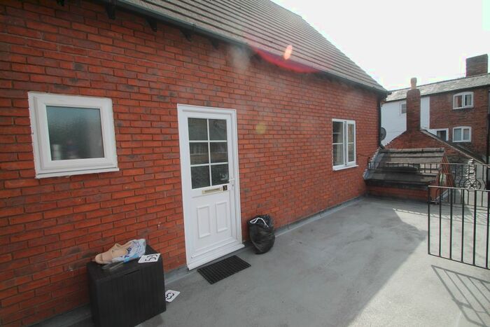 1 Bedroom Flat To Rent In Severn Street, Welshpool, SY21