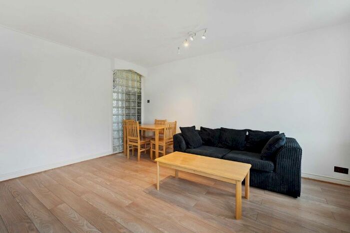 2 Bedroom Flat To Rent In Churchill Gardens, London, SW1V