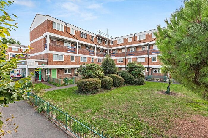3 Bedroom Property For Sale In Daubeney Road, London, E5