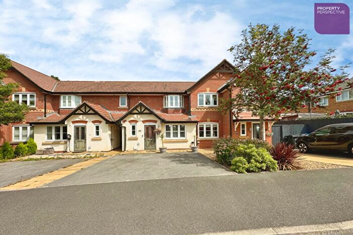 2 Bedroom Mews For Sale In Jubilee Gardens, FY3