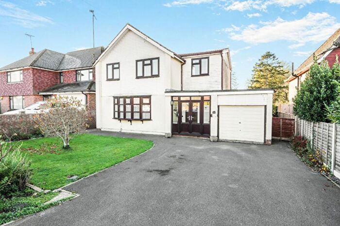 3 Bedroom Detached House For Sale In Stakes Road, Waterlooville, PO7