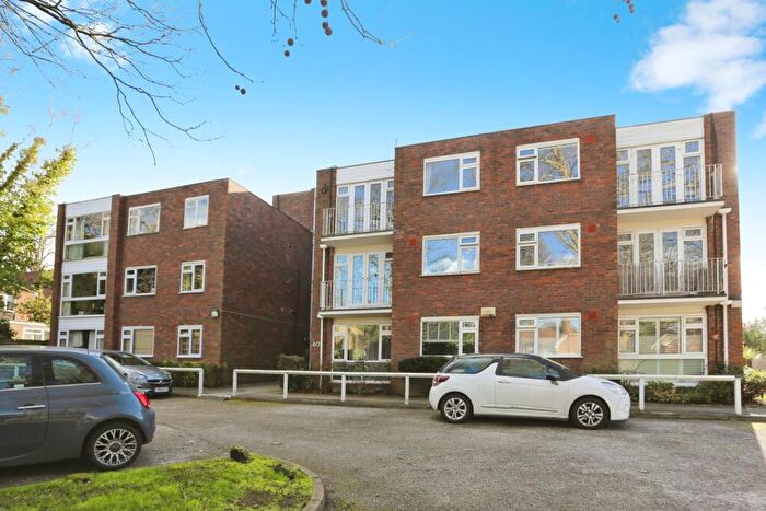 1 Bedroom Flat For Sale In Foxgrove Road, Beckenham, BR3