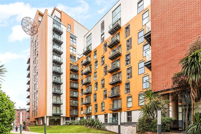 2 Bedroom Apartment To Rent In Goulden Street, Manchester, Greater Manchester, M4