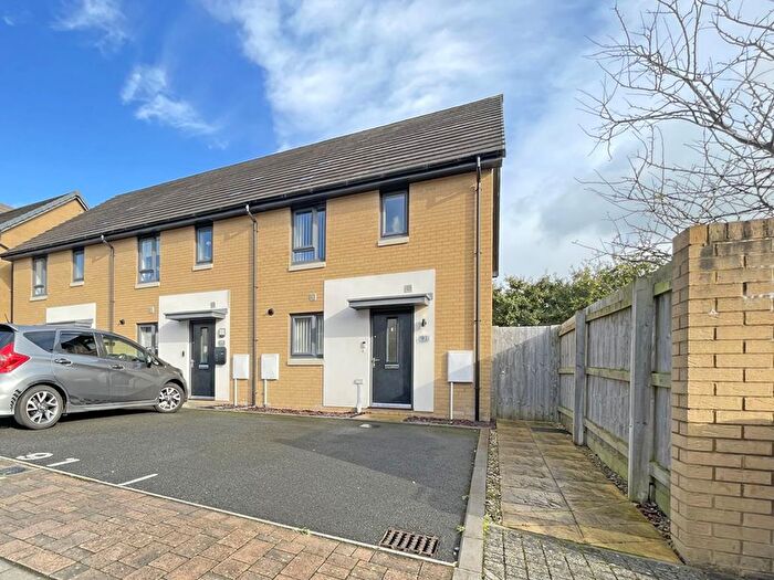 3 Bedroom End Terrace House For Sale In Spindle Crescent, Plympton, PL7