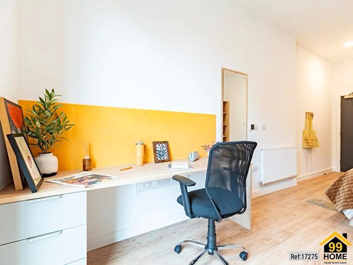 1 Bedroom Studio To Rent In Beckton House, Beeston, Nottinghamshire, NG9