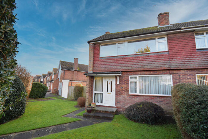 3 Bedroom Semi Detached House For Sale In Hithercroft Road, High Wycombe, Buckinghamshire, HP13
