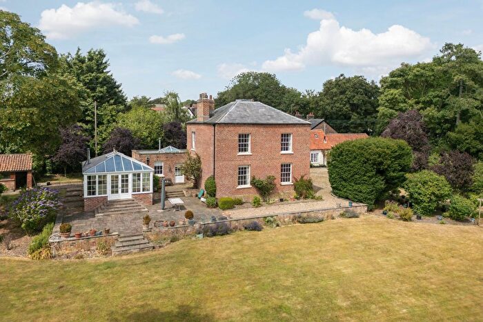 4 Bedroom Detached House For Sale In Front Street, Wold Newton, Driffield, YO25