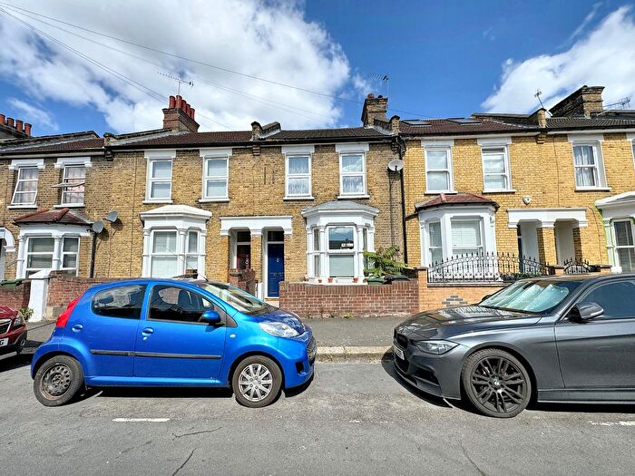 3 Bedroom Terraced House To Rent In Pearcroft Road, Leytonstone, E11