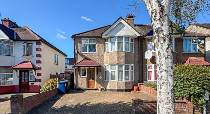 3 Bedroom Semi Detached House For Sale In Fairfield Crescent, Edgware, HA8
