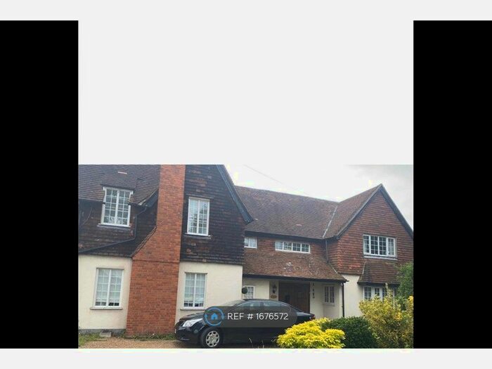 2 Bedroom Semi-Detached House To Rent In Folkes Lane, Upminster, RM14