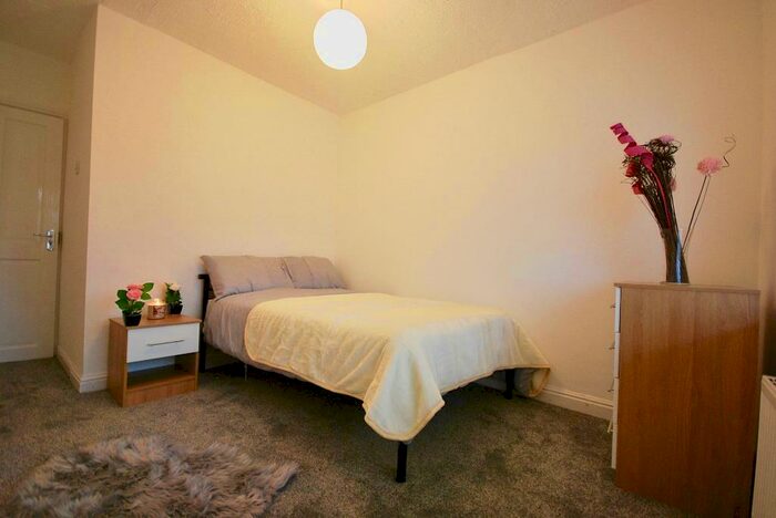 4 Bedroom Terraced House To Rent In Kingswood Road, Fallowfield, Manchester, M14