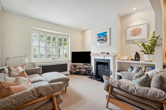 2 Bedroom Terraced House To Rent In Dalby Road, Wandsworth, London, SW18