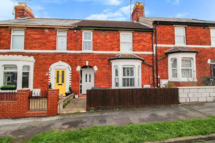3 Bedroom Terraced House To Rent In Grosvenor Road, Swindon, SN1