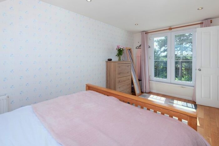 4 Bedroom Semi-Detached House To Rent In Ferry Road, Marston, OX3