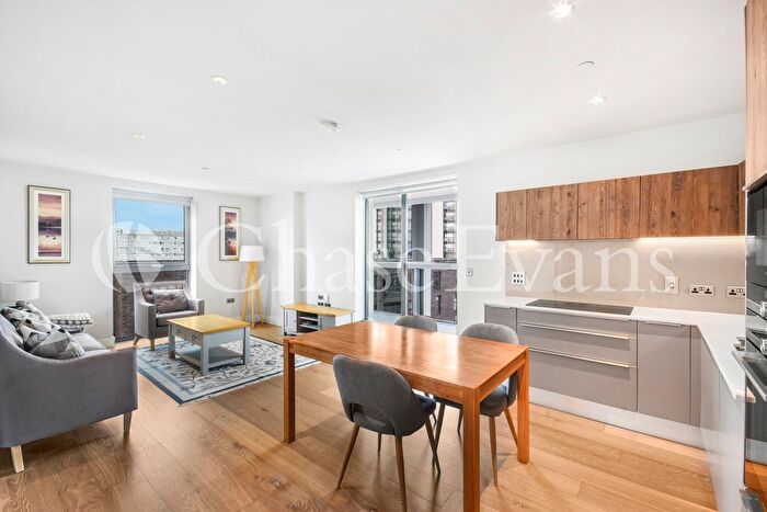 2 Bedroom Flat To Rent In Brogan House, St Josephs Street, Battersea, London, SW8