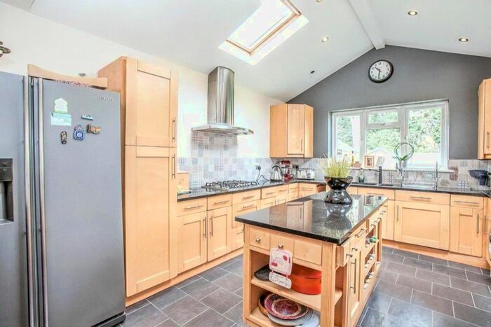 4 Bedroom Detached House To Rent In Rickmansworth Road, Watford, Hertfordshire, WD18