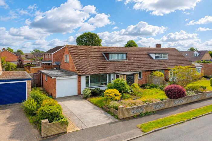 3 Bedroom Semi-Detached House For Sale In Oak Tree Close, St. Ives, Cambridgeshire, PE27