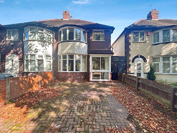 3 Bedroom Semi-Detached House For Sale In Crantock Road, Perry Barr, Birmingham, B42