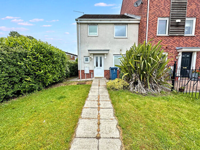3 Bedroom Semi Detached House For Sale In Kellett Close, Washington, Tyne And Wear, NE37