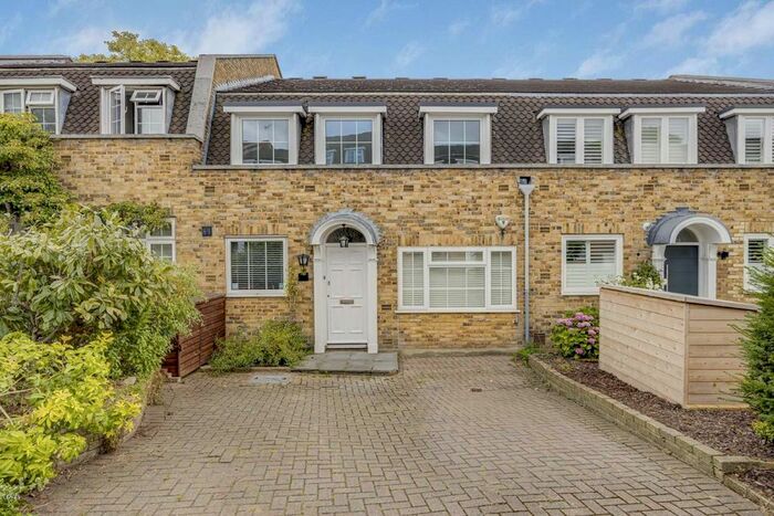 4 Bedroom Terraced House To Rent In Leeward Gardens, London, SW19