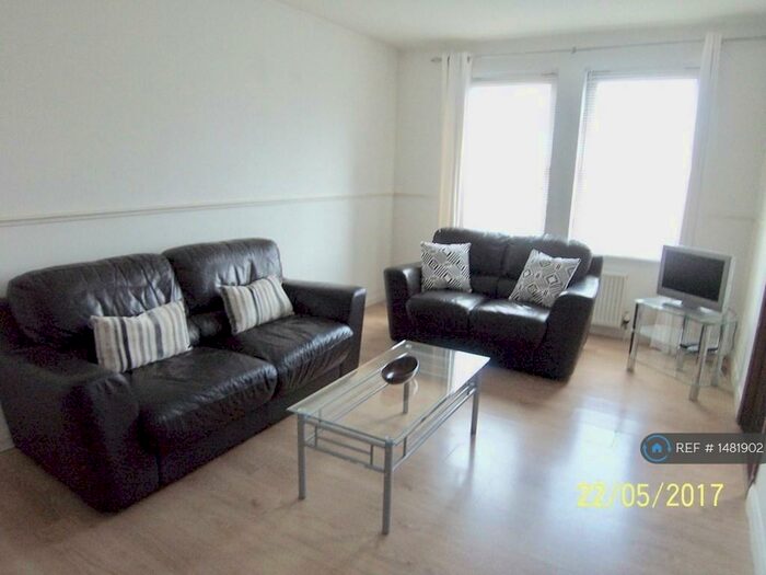 2 Bedroom Flat To Rent In Picktillum Place, Aberdeen, AB25